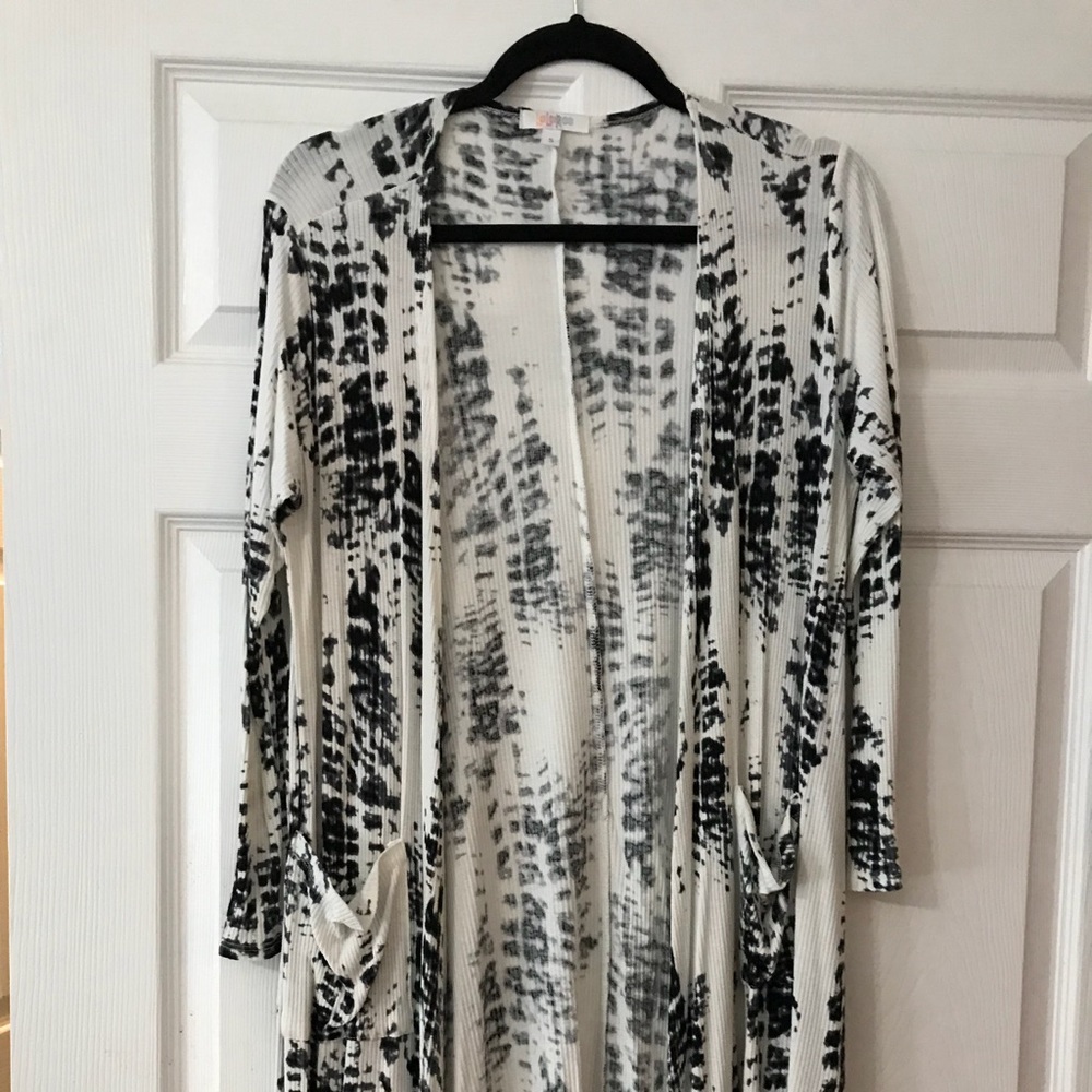Small tie dye LULAROE Sarah